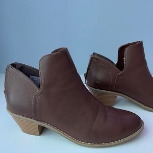 brown booties